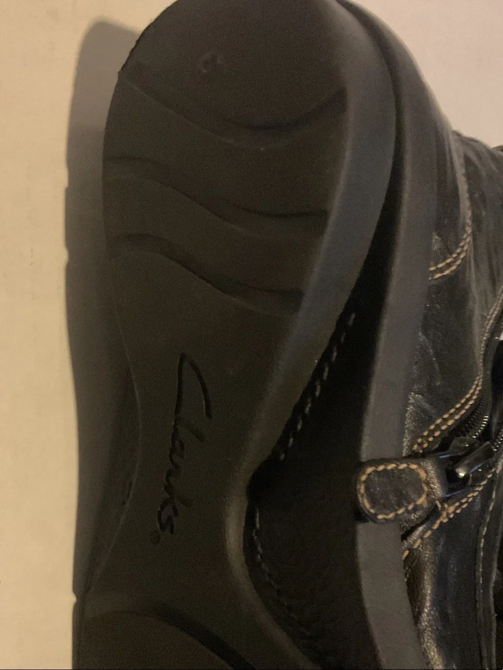 Clarks Men's Black Leather Chukka Boots